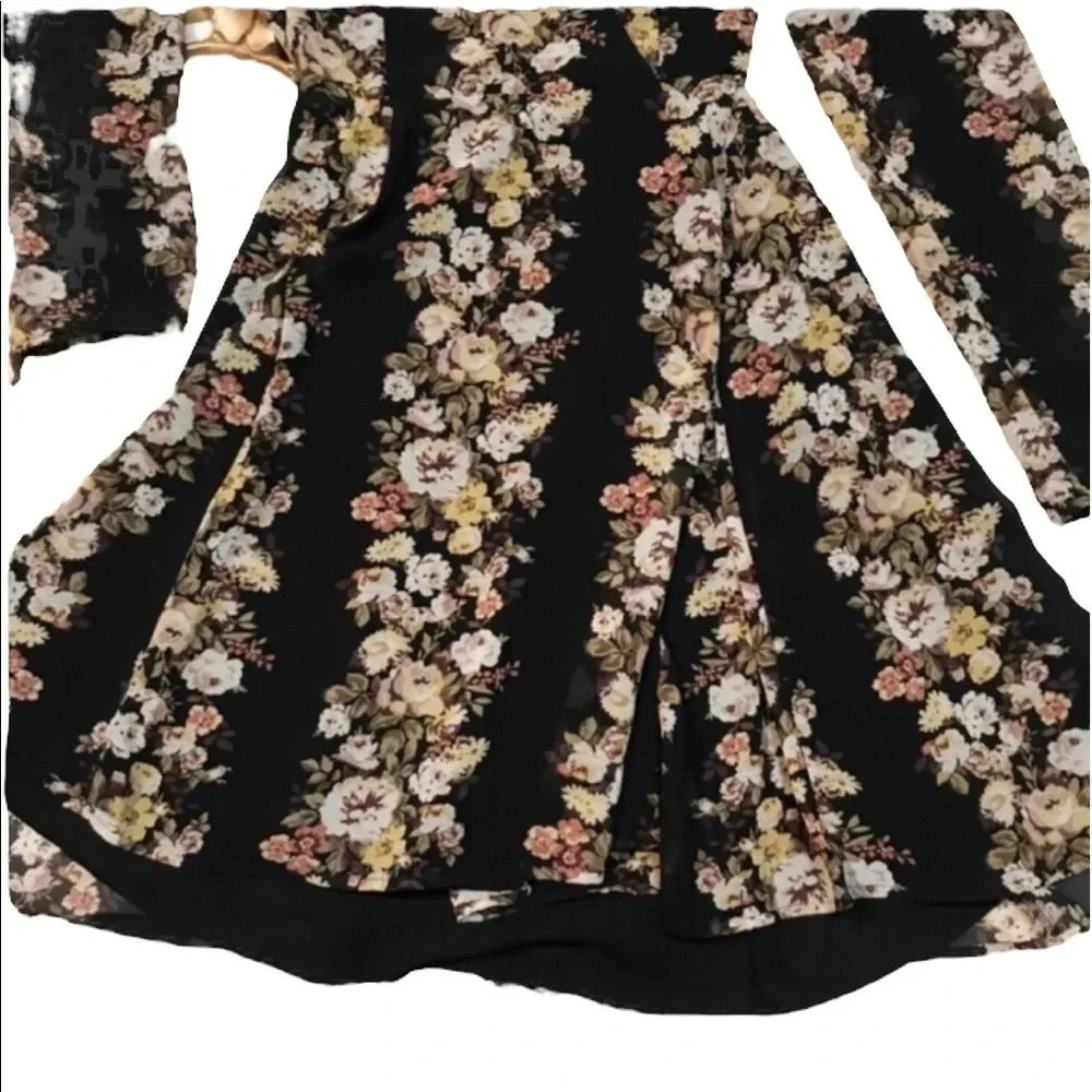 WAYF Black Floral Wrap Long Sleeve Dress Size Small - Picture 7 of 7